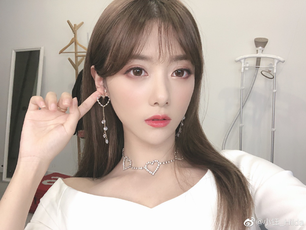 Nữ MC Hilda bất ngờ bị người yêu mới của cựu vương CKTG "phản damage"- Ảnh 1.