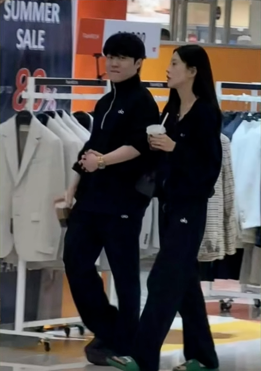 Nữ MC Hilda bất ngờ bị người yêu mới của cựu vương CKTG "phản damage"- Ảnh 2.