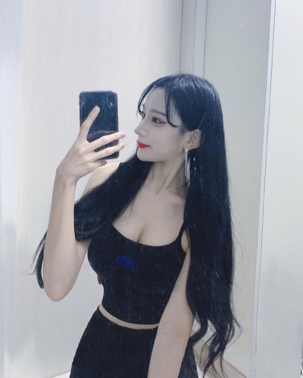 Làm thêm ở quán net, hot girl xinh đẹp khiến lượng khách tăng vọt, visual như búp bê- Ảnh 7.