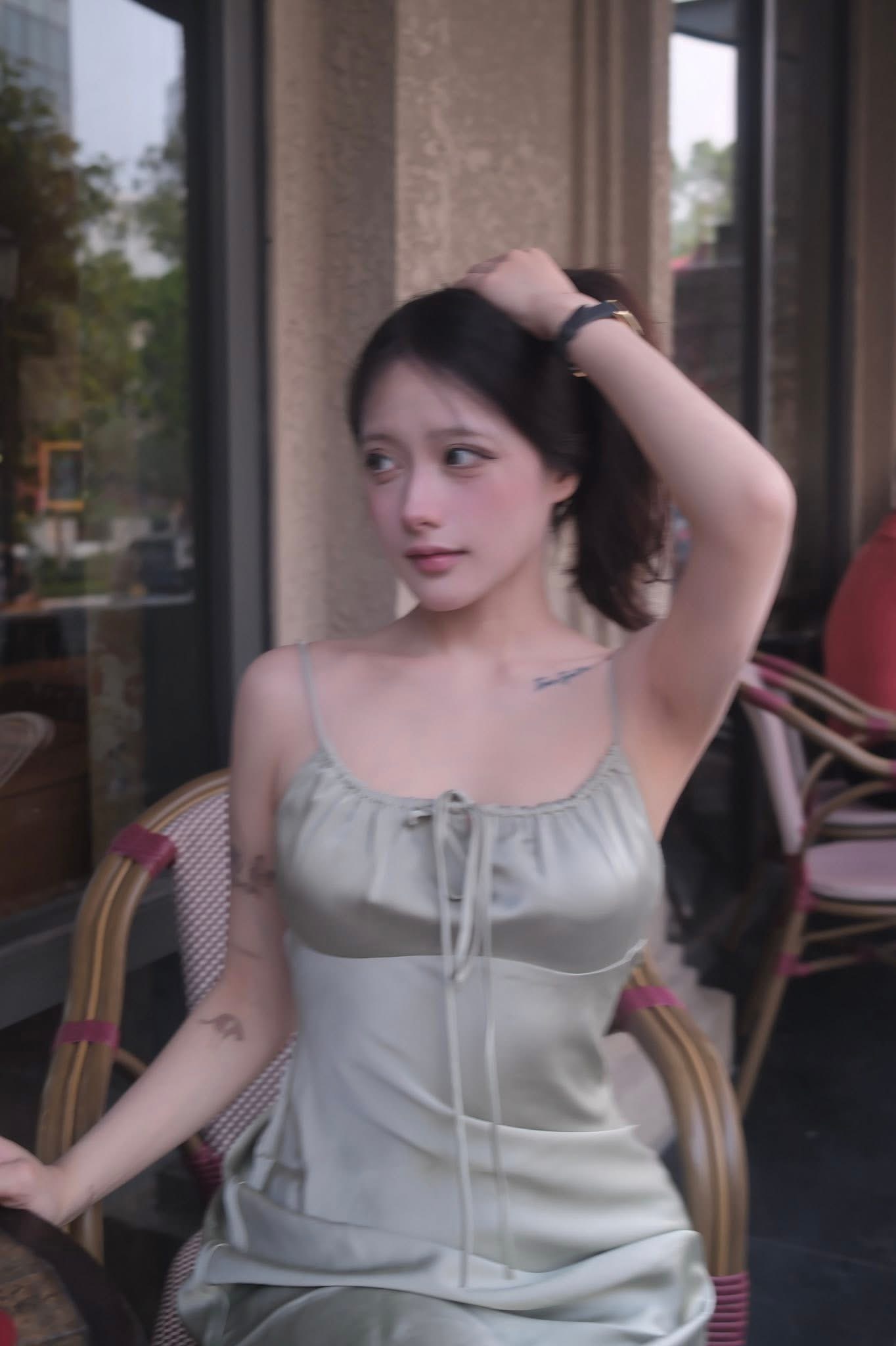 Chỉ một khoảnh khắc vén tóc, "nữ thần" giới cosplay khiến hàng triệu fan nam rung rinh vì quá đỗi ngọt ngào- Ảnh 7.