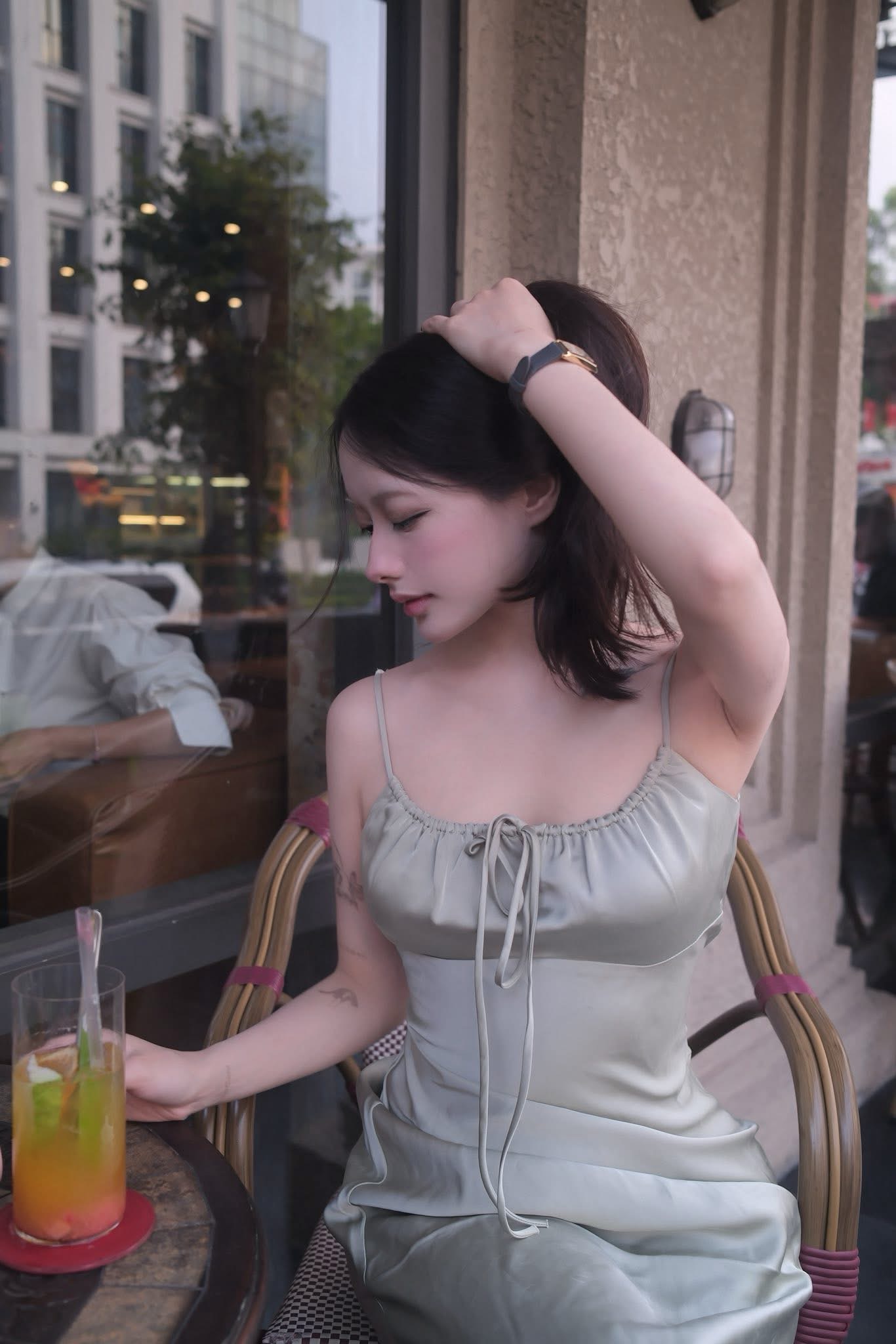 Chỉ một khoảnh khắc vén tóc, "nữ thần" giới cosplay khiến hàng triệu fan nam rung rinh vì quá đỗi ngọt ngào- Ảnh 5.