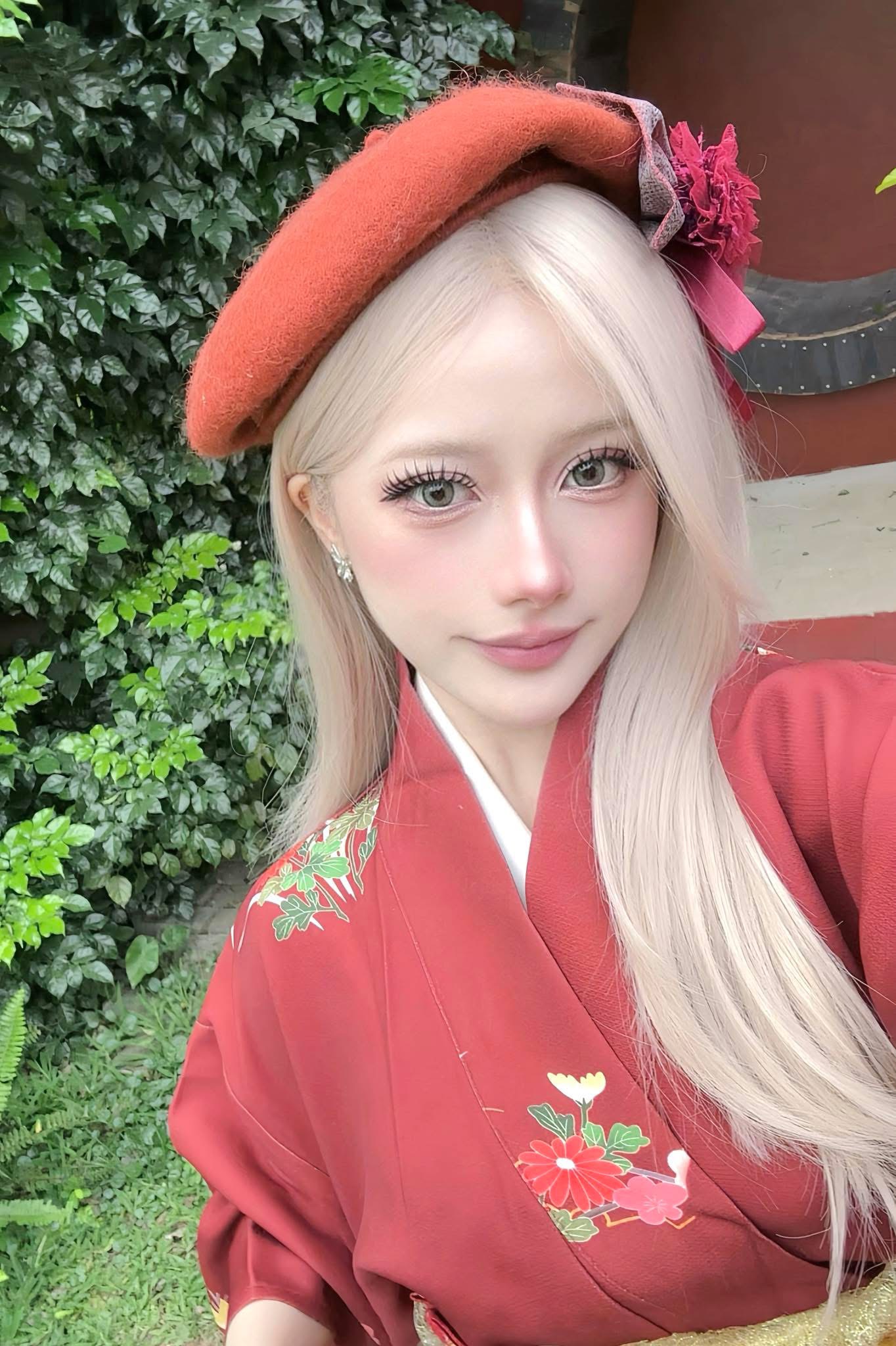 Chỉ một khoảnh khắc vén tóc, "nữ thần" giới cosplay khiến hàng triệu fan nam rung rinh vì quá đỗi ngọt ngào- Ảnh 4.