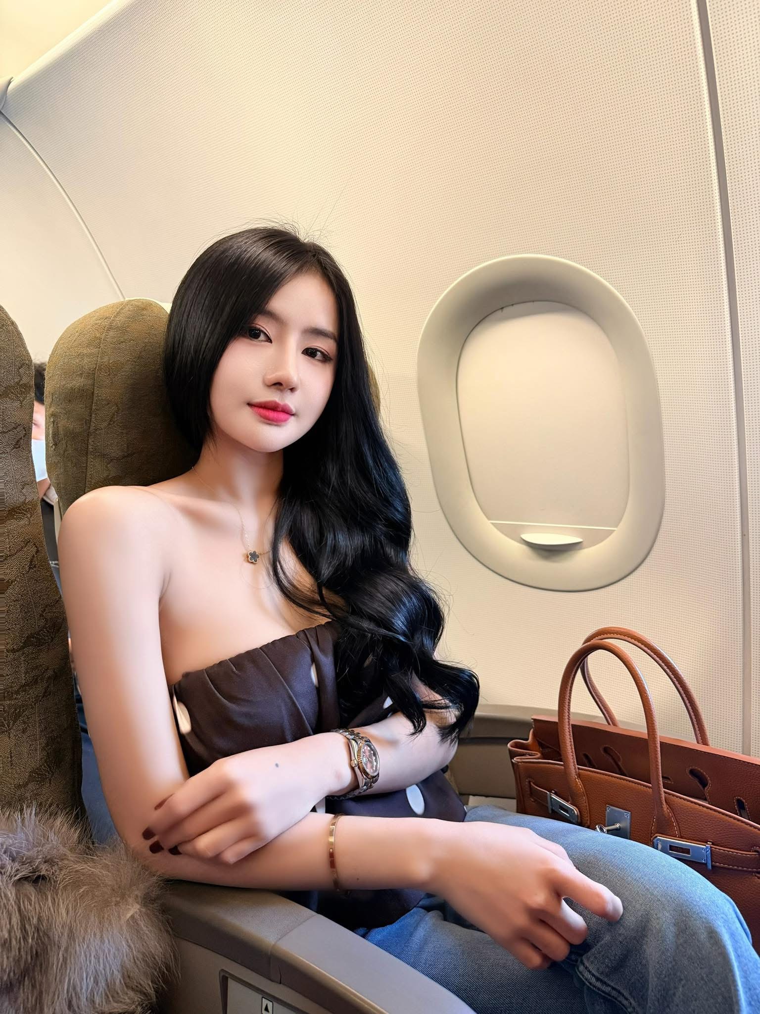 Quay "top top" cho vui, gái xinh bị gắn mác "chẳng có gì ngoài mặt tiền"- Ảnh 9.