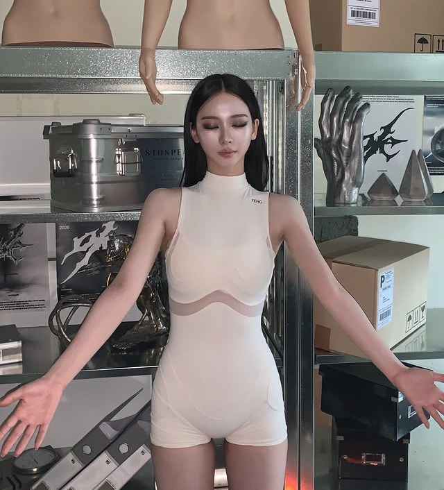 Đã tìm ra "ma nơ canh" sống của Kbiz, "thánh body" Lisa giờ chỉ còn là cái tên?- Ảnh 2.