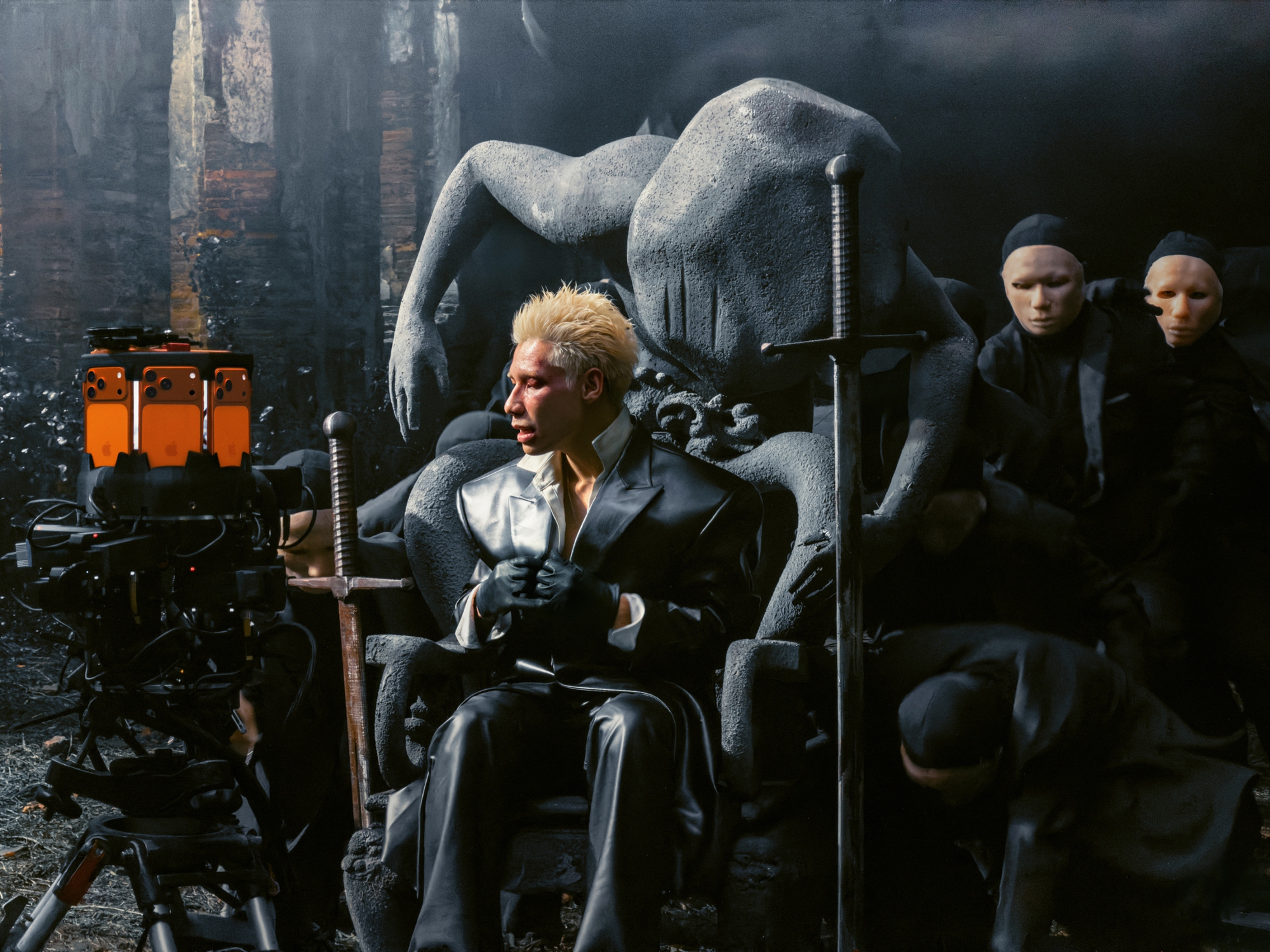 Kết hợp với MCK, Apple ra mắt Album Trailer Shot on iPhone 360° cực "đỉnh" khiến CĐM thích thú- Ảnh 1.