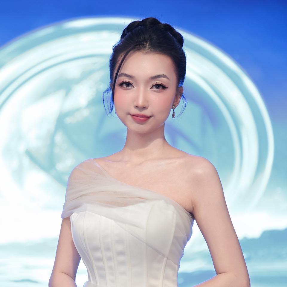 Không thể rời mắt khỏi nhan sắc ấn tượng của nữ MC tân binh đang "làm mưa làm gió" làng game Việt- Ảnh 7.