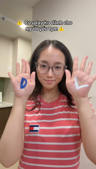 Biến hình thành... "Zalo", nữ coser khiến người xem choáng với ý tưởng "độc lạ"- Ảnh 1.