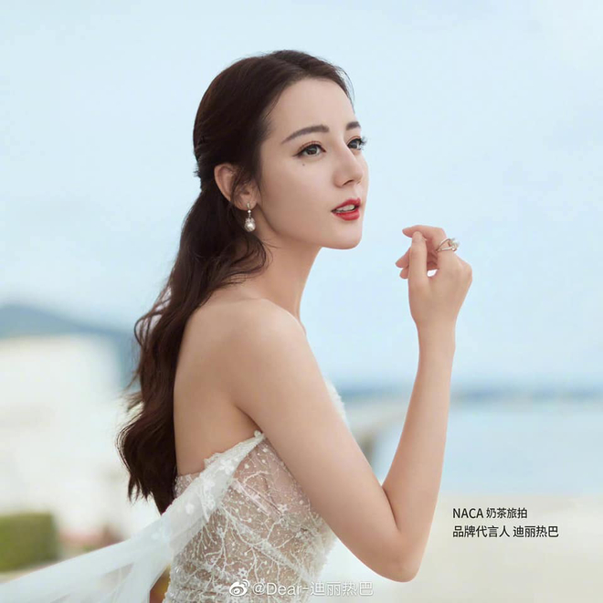 Mỹ nhân mặc váy cưới đẹp nhất showbiz gọi tên Địch Lệ Nhiệt Ba!- Ảnh 10.