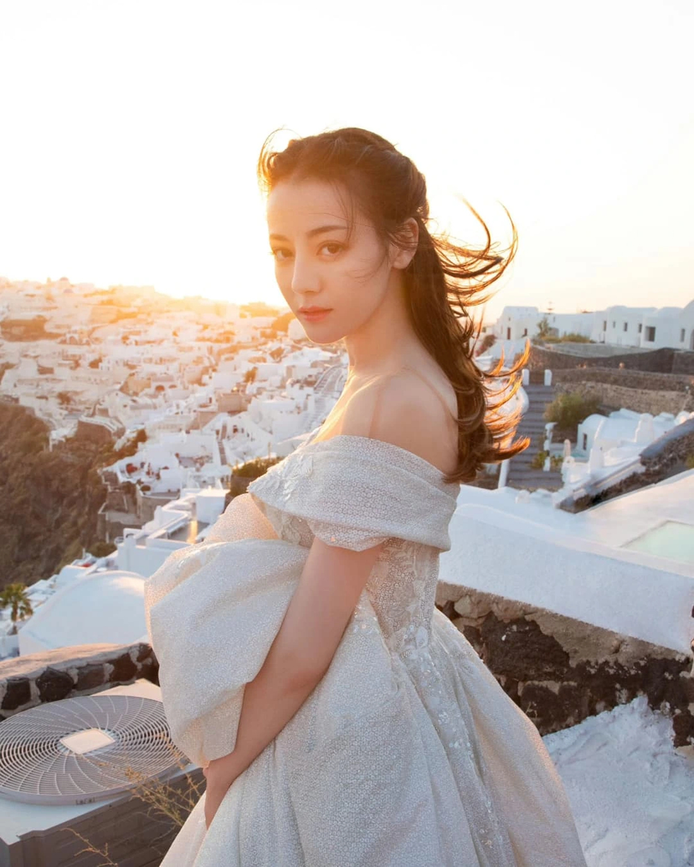 Mỹ nhân mặc váy cưới đẹp nhất showbiz gọi tên Địch Lệ Nhiệt Ba!- Ảnh 11.