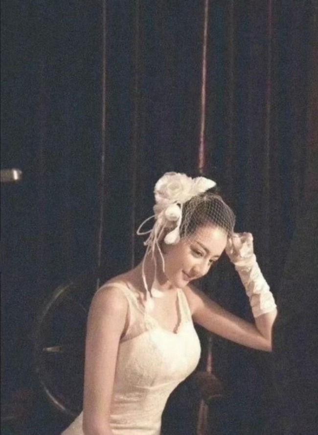 Mỹ nhân mặc váy cưới đẹp nhất showbiz gọi tên Địch Lệ Nhiệt Ba!- Ảnh 6.