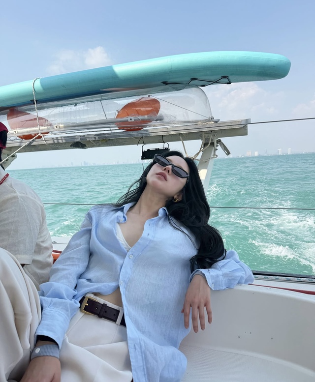 Gái xinh khoe nội y hút gần 3 triệu lượt xem, ngoài đời mặc đơn giản vẫn cuốn- Ảnh 7.