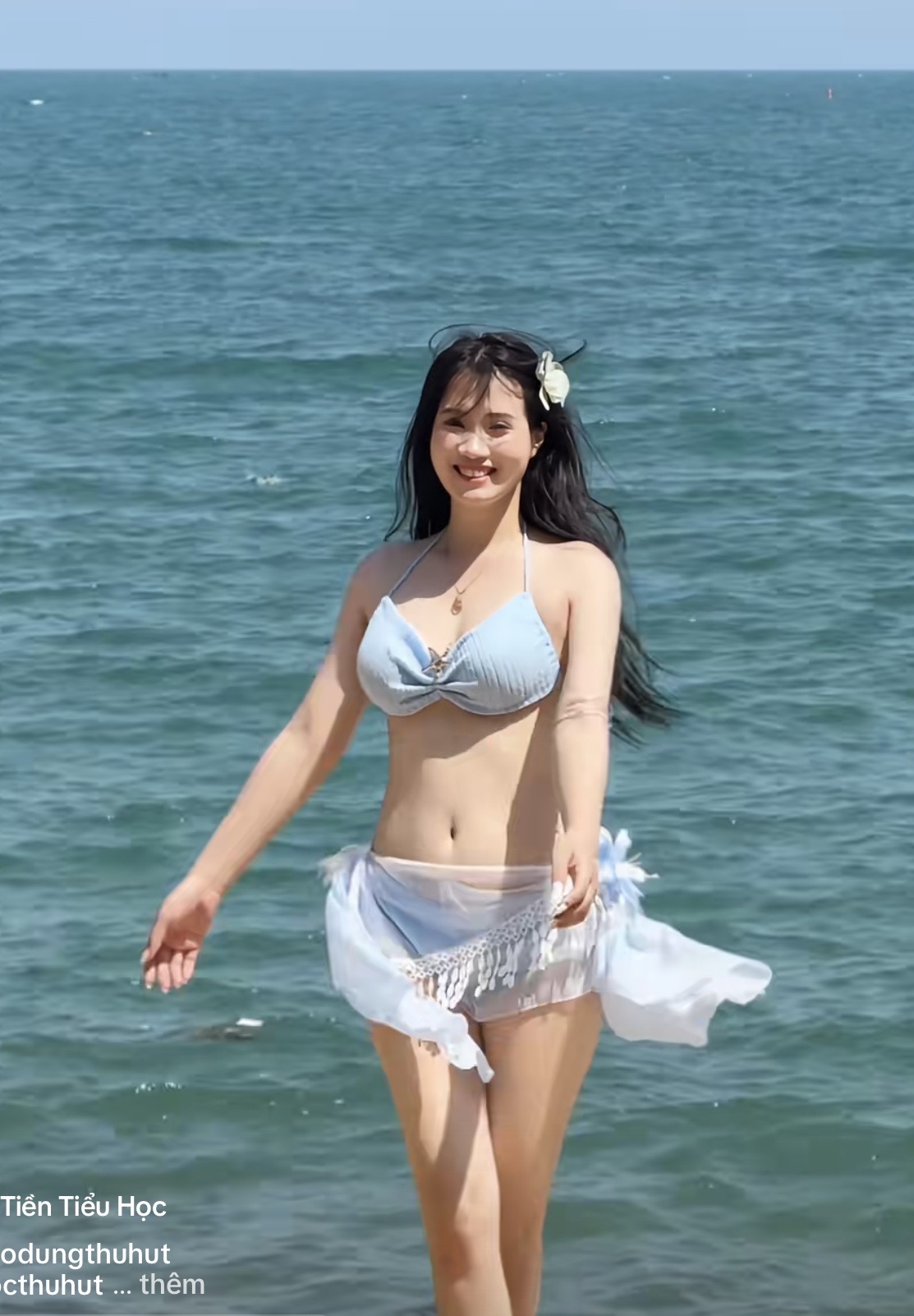 Sáng bừng cả khung hình, cô giáo mầm non gây bất ngờ với vóc dáng chuẩn chỉnh và thần thái cuốn hút- Ảnh 1.