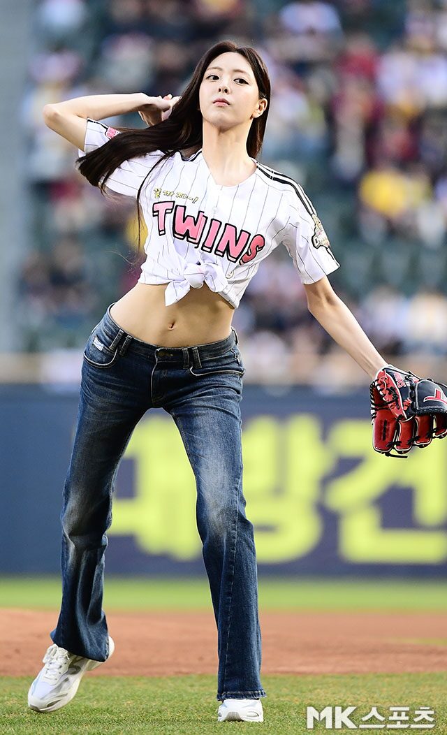 Mỹ nhân 2003 gây bão tại sân bóng chày, nhan sắc "nữ thần" chấp cả cam thường- Ảnh 5.