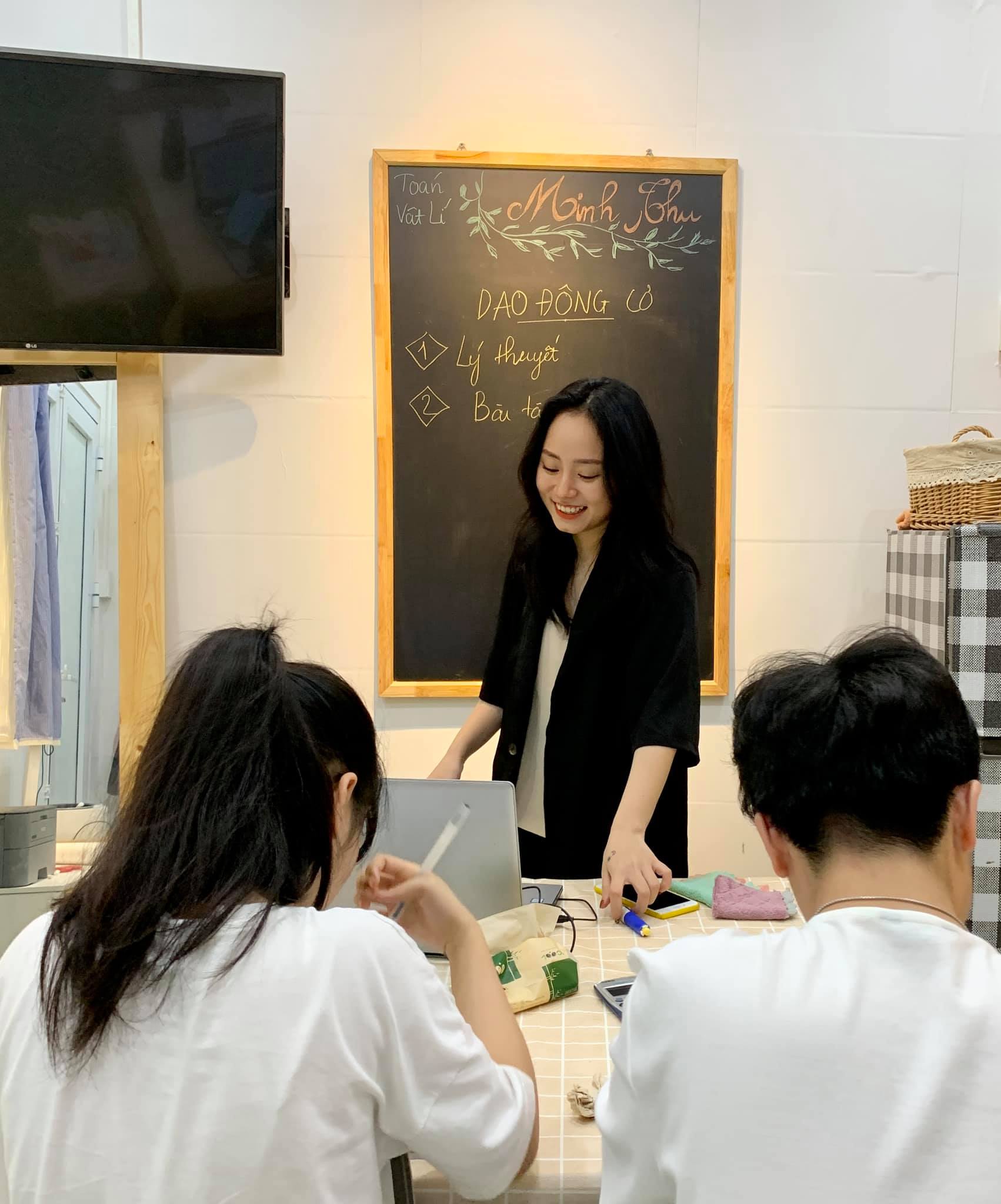 Cô giáo Minh Thu "comeback" với giao diện khác lạ, fan ngỡ ngàng vì không nhận ra- Ảnh 4.