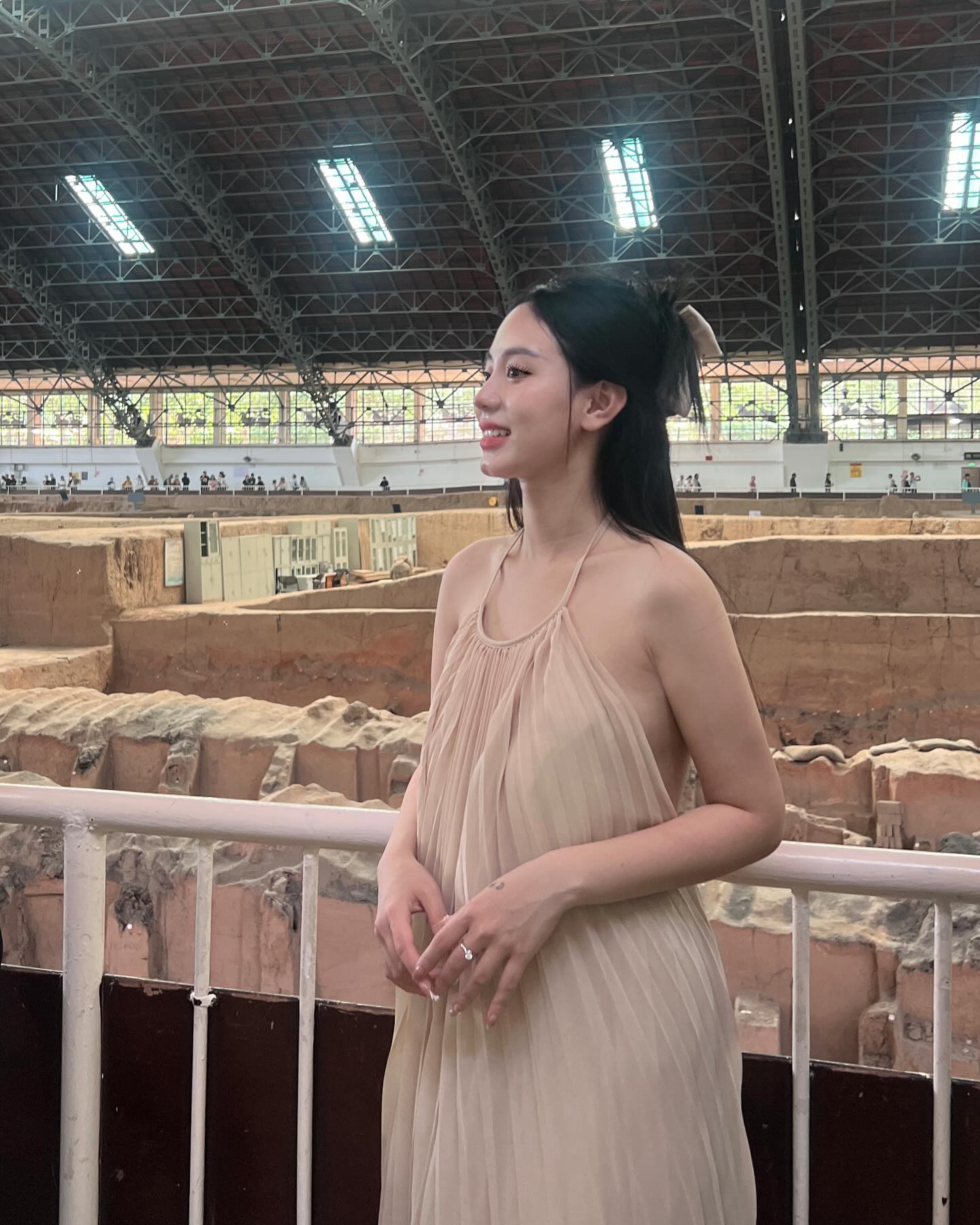 Cô giáo Minh Thu "comeback" với giao diện khác lạ, fan ngỡ ngàng vì không nhận ra- Ảnh 5.