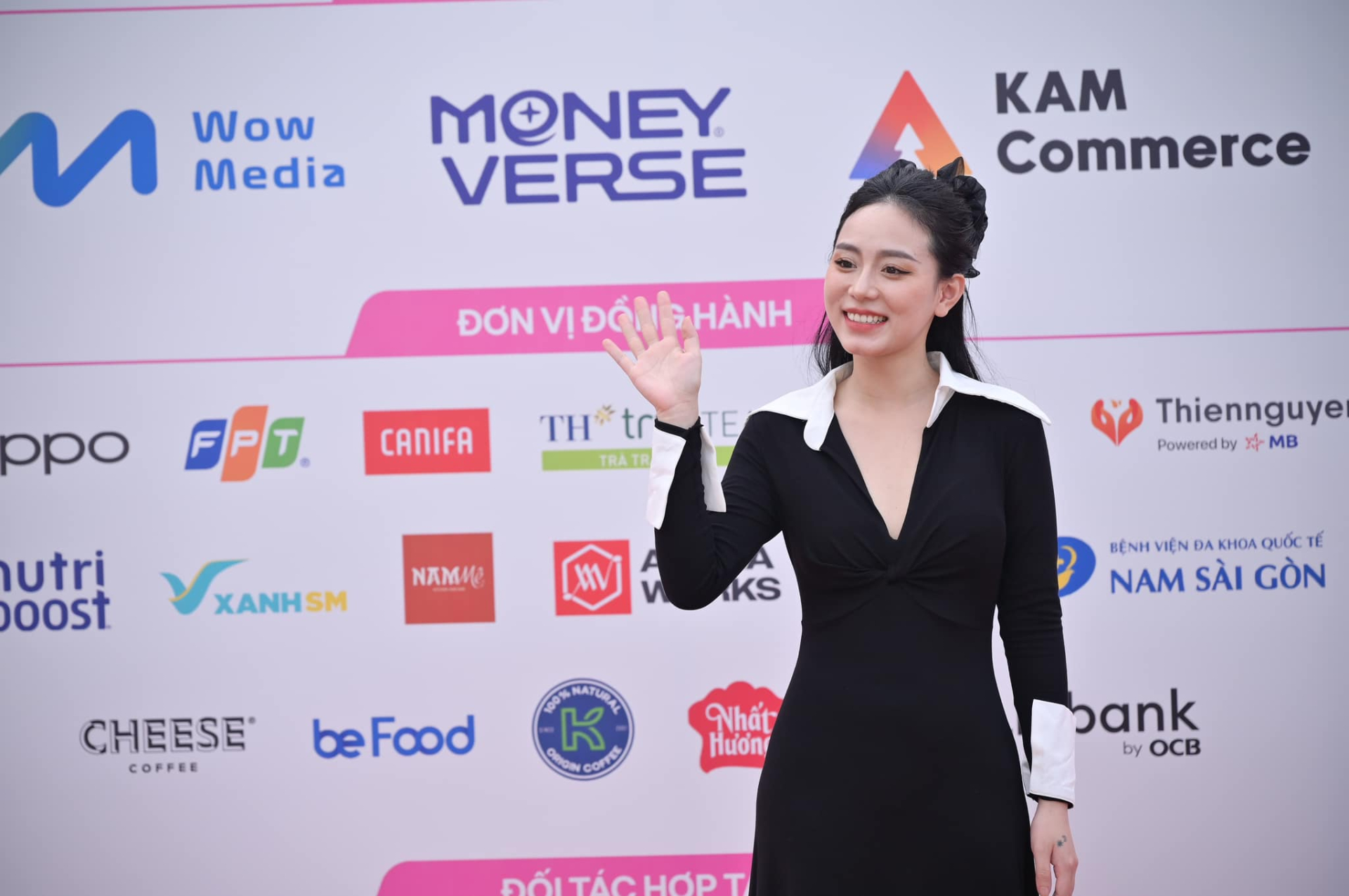 Cô giáo Minh Thu "comeback" với giao diện khác lạ, fan ngỡ ngàng vì không nhận ra- Ảnh 6.