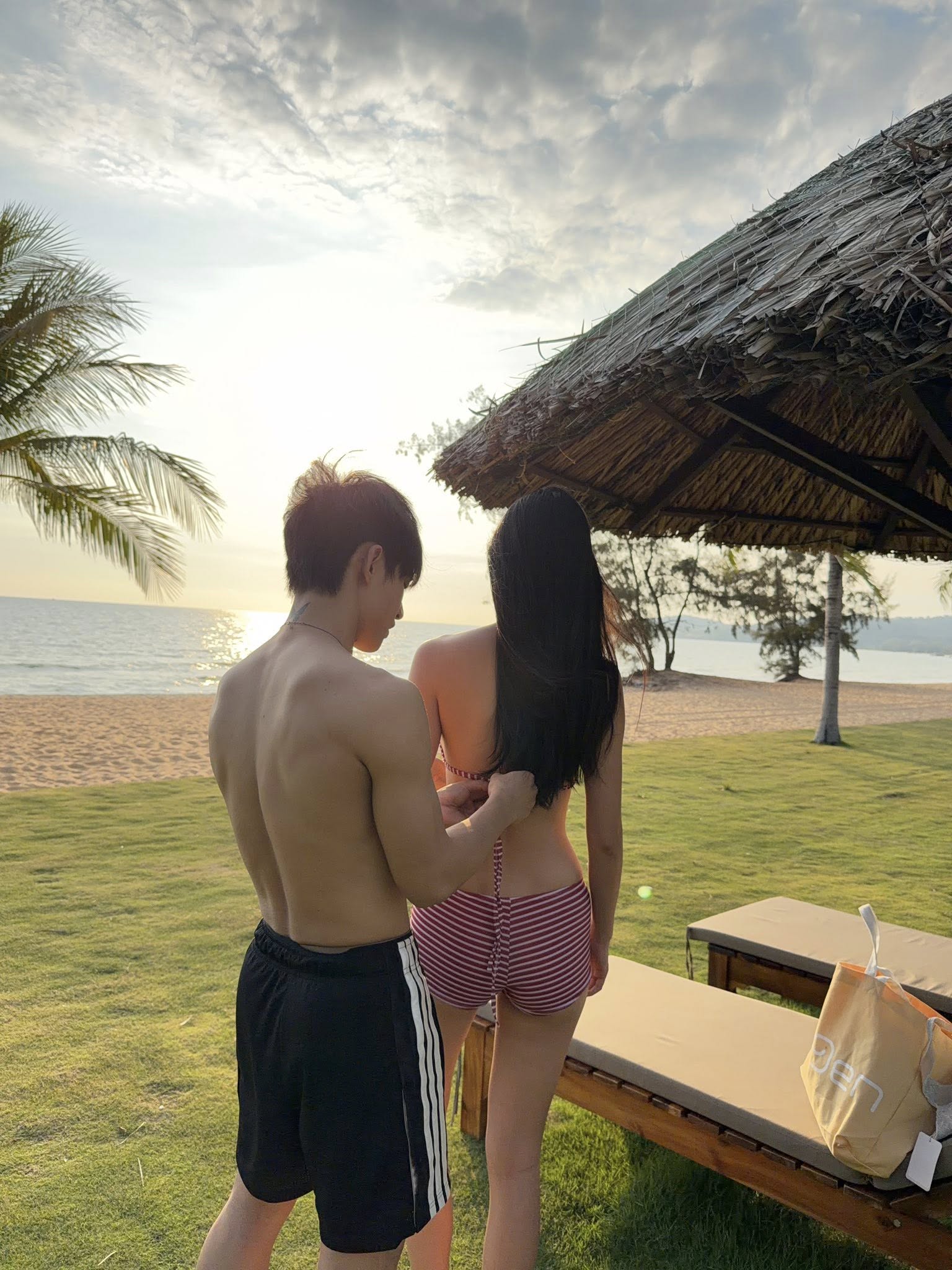 Nắng nóng cũng không bằng dàn mỹ nhân "đua bikini": Phương Ly - Văn Mai Hương đọ body hừng hực, nín thở chờ 1 "con tướng"- Ảnh 12. Nắng nóng cũng không bằng dàn mỹ nhân "đua bikini": Phương Ly - Văn Mai Hương đọ body hừng hực, nín thở chờ 1 "con tướng"- Ảnh 12.