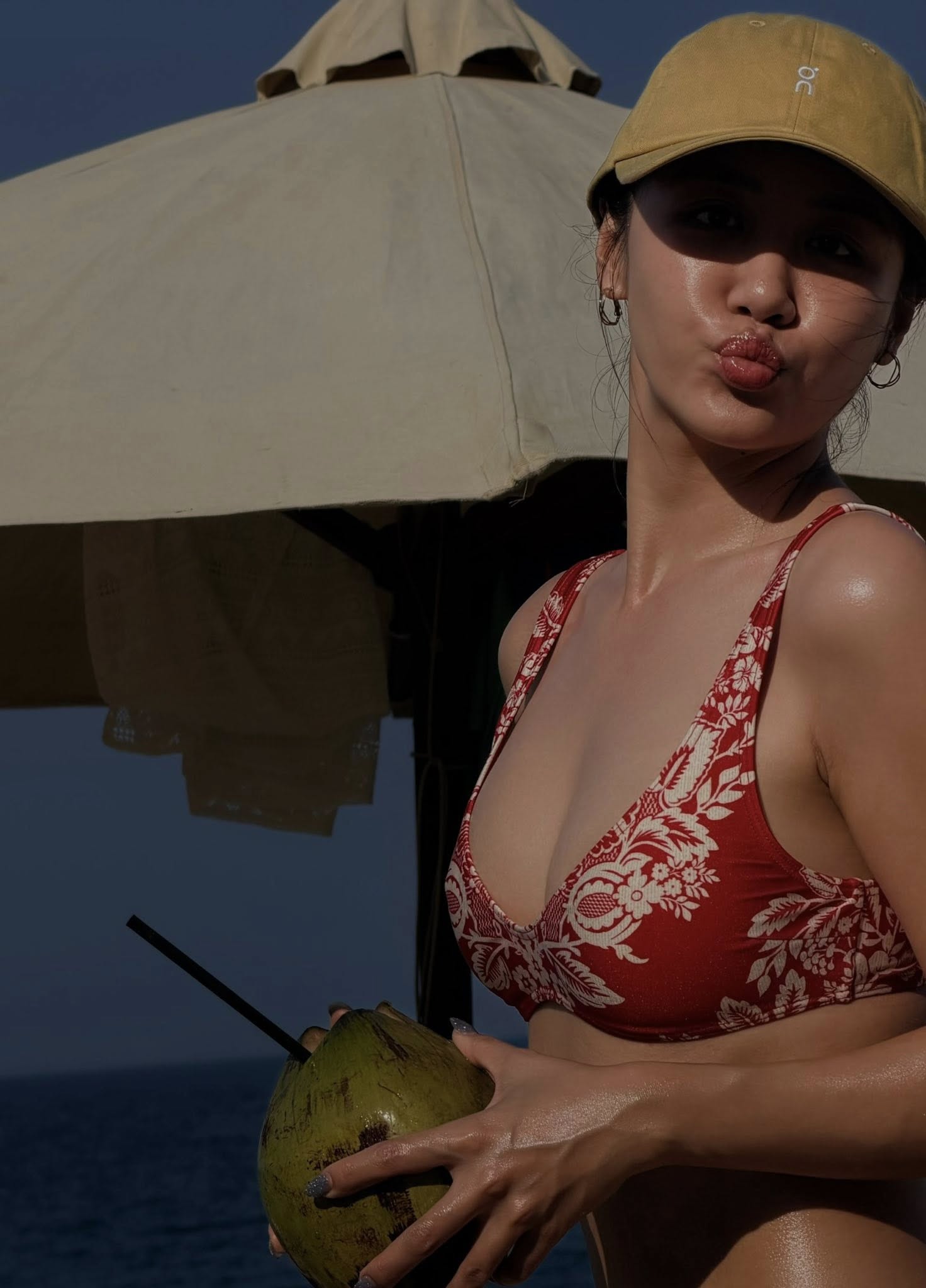 Nắng nóng cũng không bằng dàn mỹ nhân "đua bikini": Phương Ly - Văn Mai Hương đọ body hừng hực, nín thở chờ 1 "con tướng"- Ảnh 1. Nắng nóng cũng không bằng dàn mỹ nhân "đua bikini": Phương Ly - Văn Mai Hương đọ body hừng hực, nín thở chờ 1 "con tướng"- Ảnh 1.