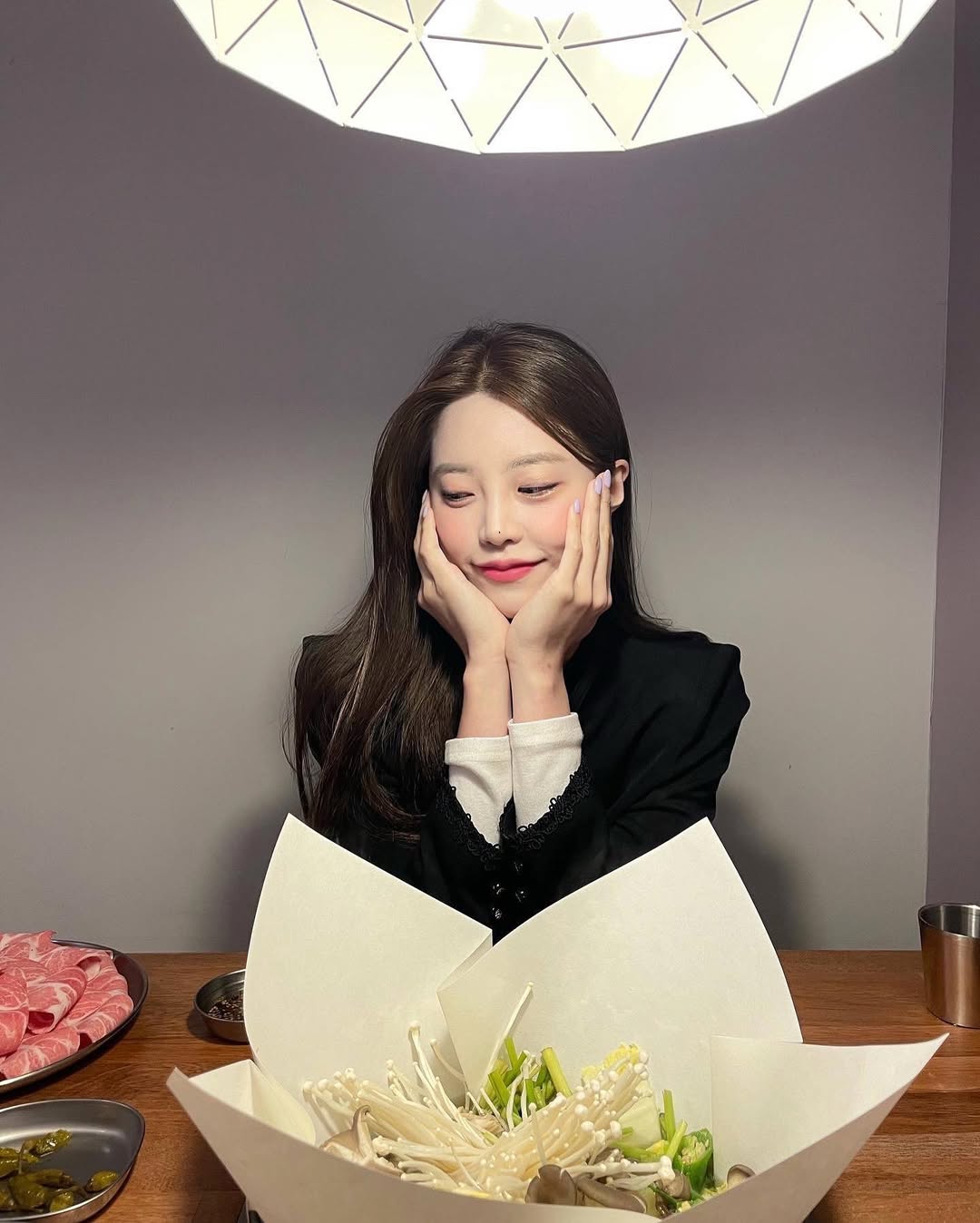 Hé lộ nhan sắc hot girl bị nghi là nguyên nhân khiến cựu vương CKTG kết thúc mối tình hơn 10 năm- Ảnh 3.