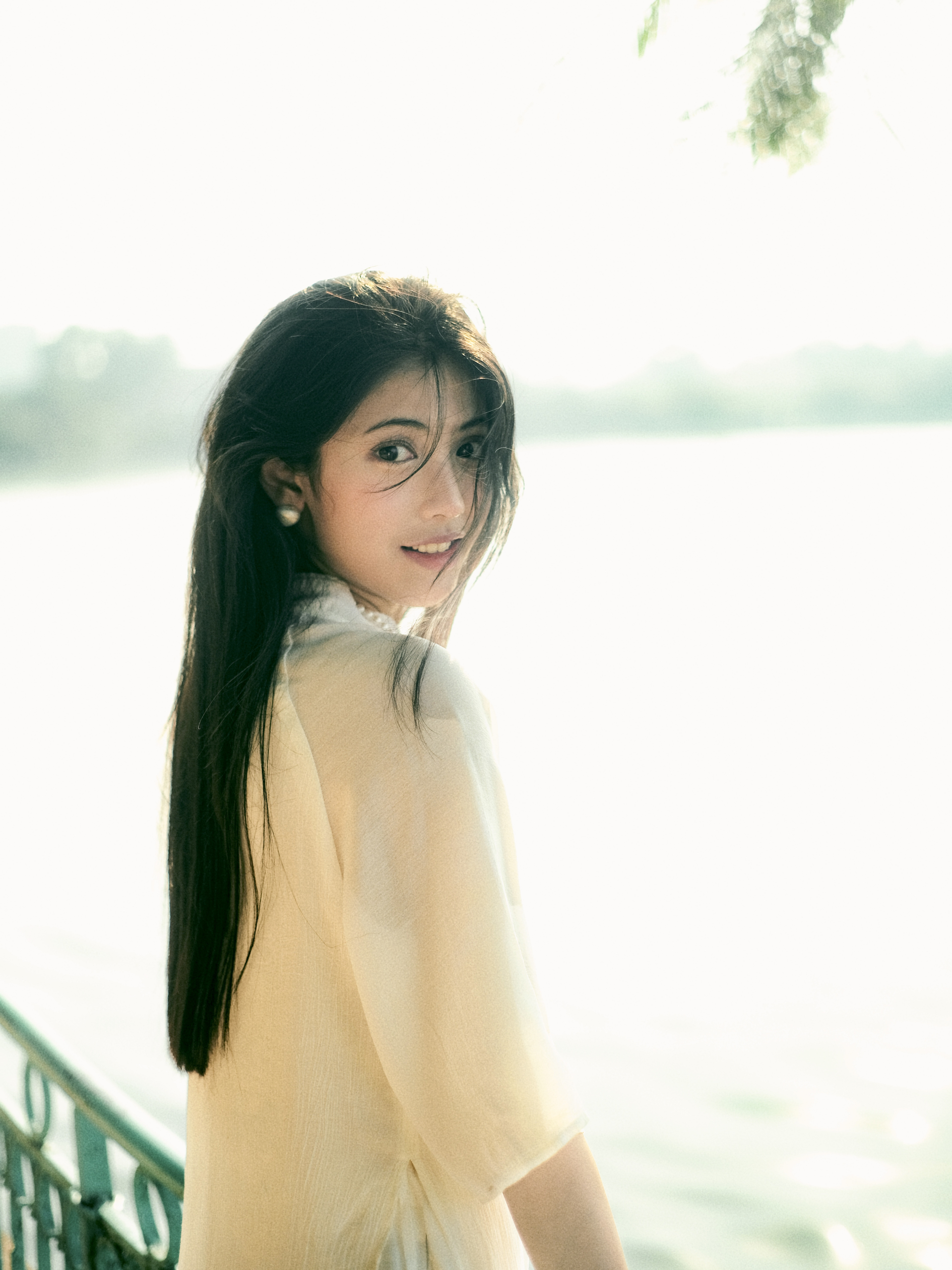 Cô gái nổi tiếng với bộ ảnh chụp ở công viên Thống Nhất: Mình không cố để trông cổ điển- Ảnh 21. Cô gái nổi tiếng với bộ ảnh chụp ở công viên Thống Nhất: Mình không cố để trông cổ điển- Ảnh 21.