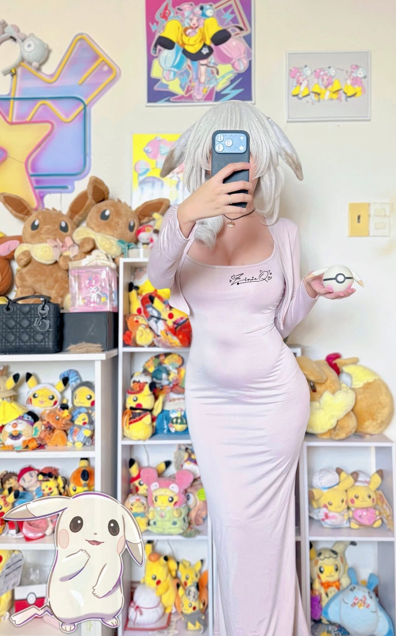 Nữ coser trình làng "outfit" lấy cảm hứng từ Pokémon, lộ vòng 2 lùm lùm vẫn tự tin ngút ngàn!- Ảnh 2.