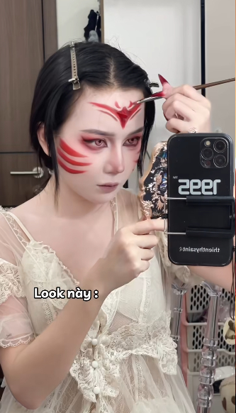 Cận cảnh màn biến hình hoàn hảo thành Ahri Huyền Thoại Trỗi Dậy của nữ coser xinh đẹp- Ảnh 3.