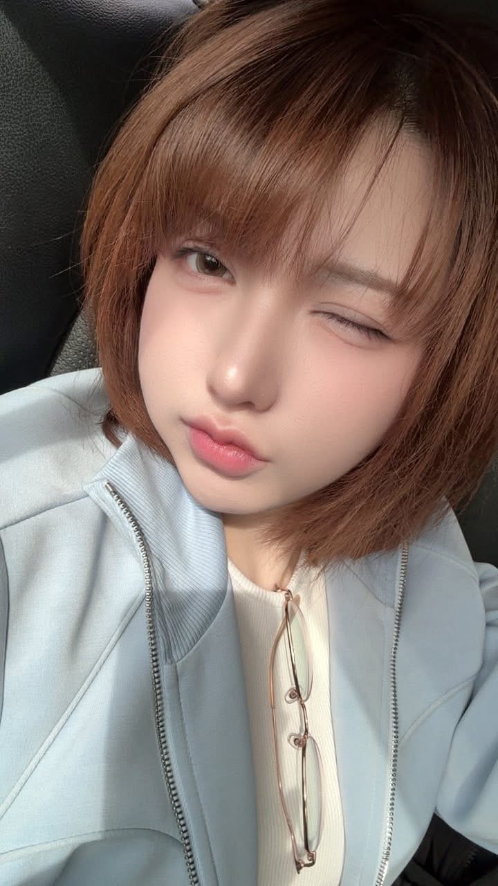 Nhập vai game "mỹ ngựa", nữ streamer thả dáng với bikini cuốn hút!- Ảnh 3.