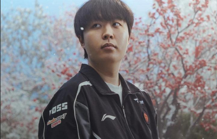 Siêu sao HLE bất ngờ bị "var" nhưng lại được chính khán giả LPL bênh vực- Ảnh 1. Siêu sao HLE bất ngờ bị "var" nhưng lại được chính khán giả LPL bênh vực- Ảnh 1.