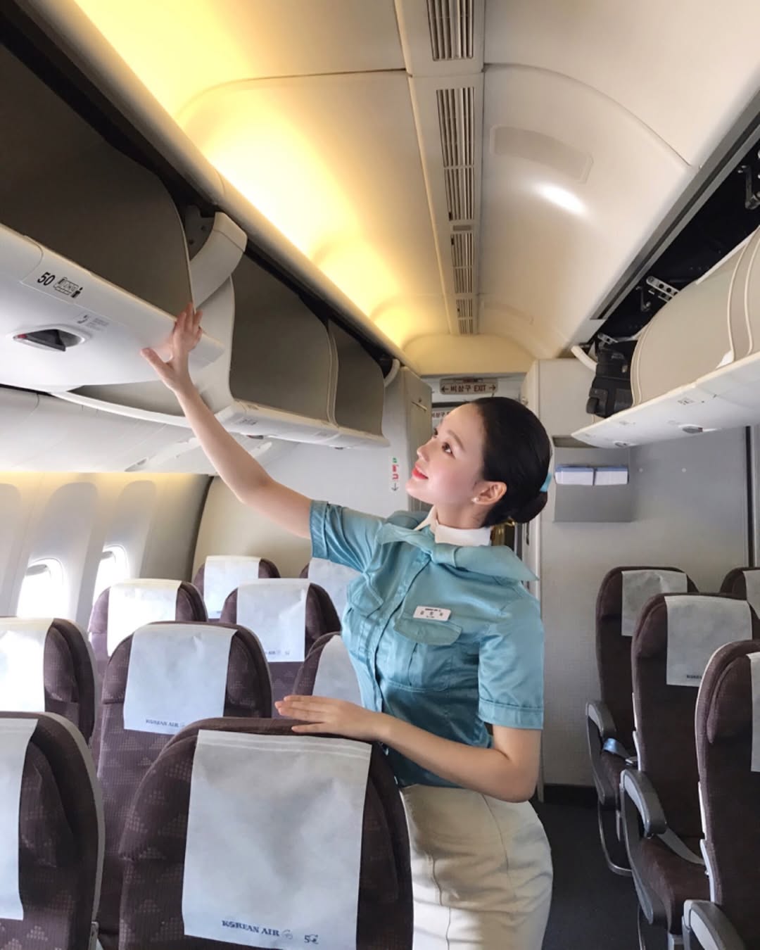 Nữ tiếp viên hàng không đẹp như "búp bê sống" bỏ nghề lấy chồng CEO: Nhan sắc, cuộc sống giờ ra sao?- Ảnh 3.