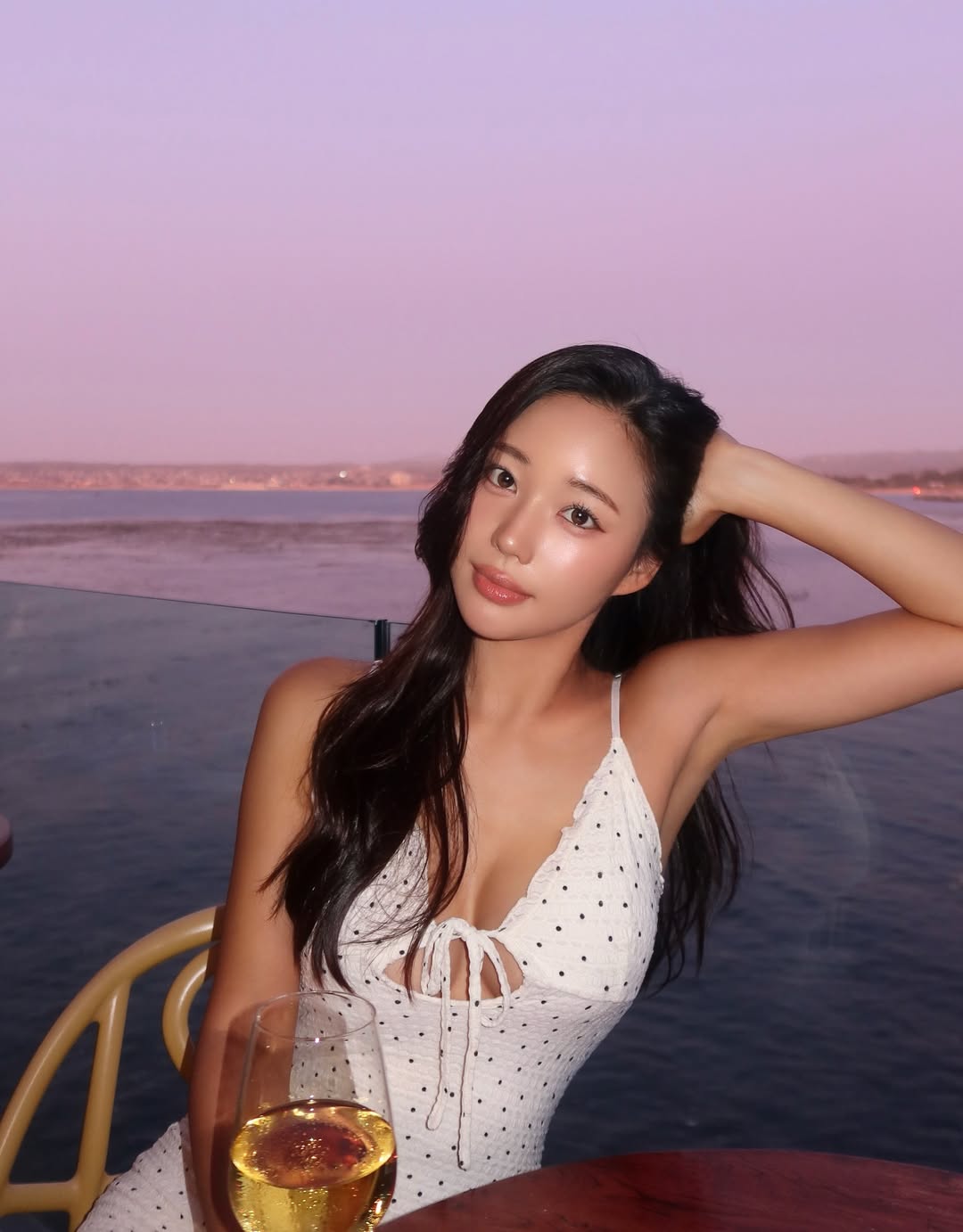 Nữ tiếp viên hàng không đẹp như "búp bê sống" bỏ nghề lấy chồng CEO: Nhan sắc, cuộc sống giờ ra sao?- Ảnh 12.