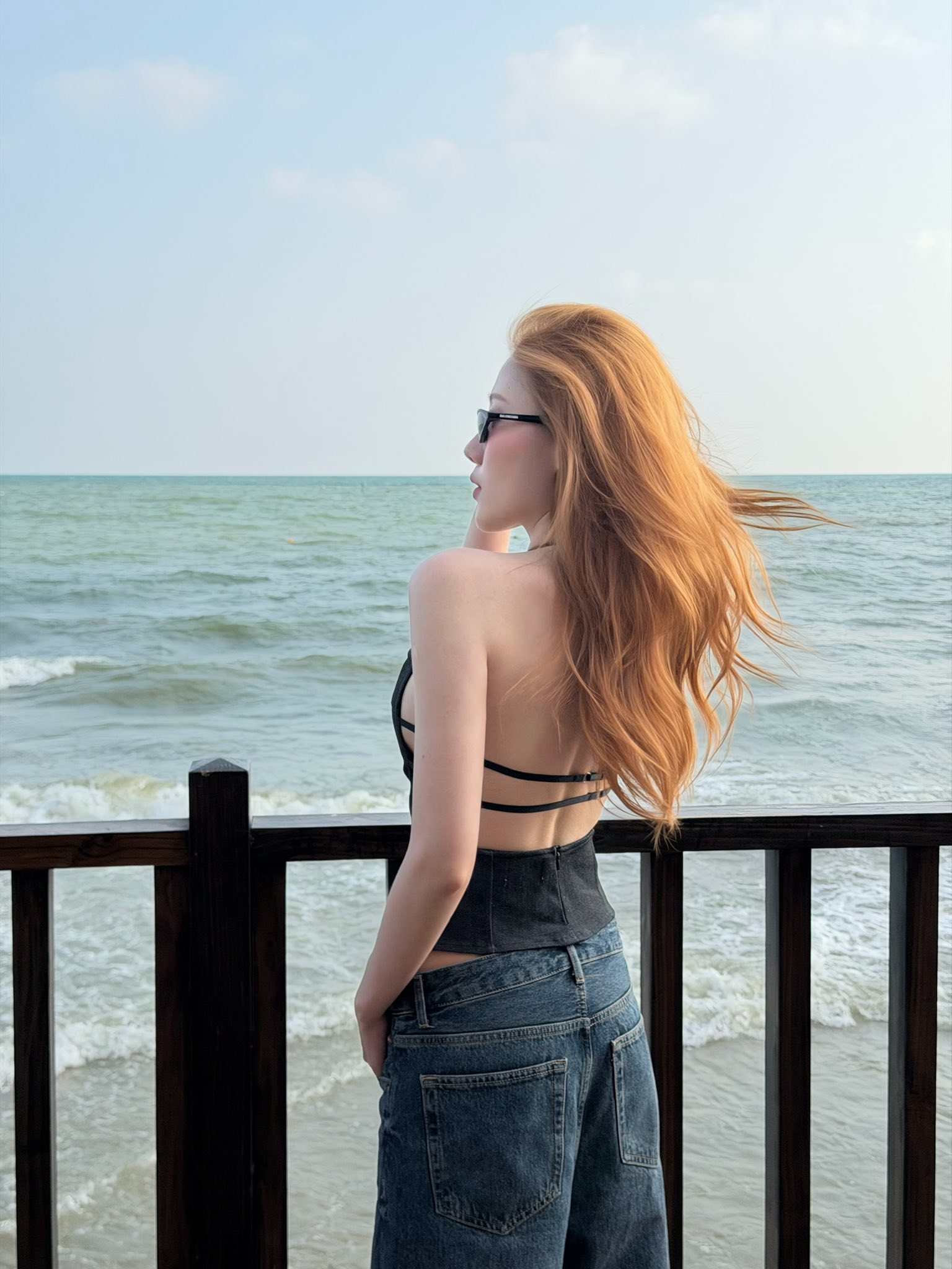 "Em gái Trấn Thành" khoe lưng trần quyến rũ tại Phan Thiết, body "vòng nào ra vòng nấy"- Ảnh 6.