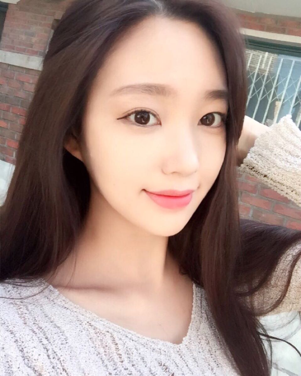 Nữ tiếp viên hàng không đẹp như "búp bê sống" bỏ nghề lấy chồng CEO: Nhan sắc, cuộc sống giờ ra sao?- Ảnh 6.