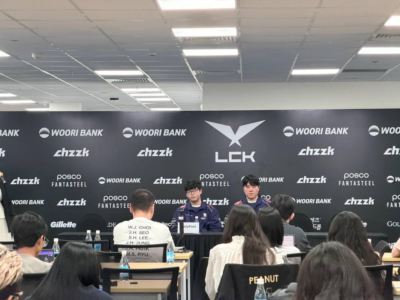 LazyFeel chia sẻ về trải nghiệm đặc biệt sau 2 trận LCK Roadshow tại Việt Nam, đặt mục tiêu khó- Ảnh 2.