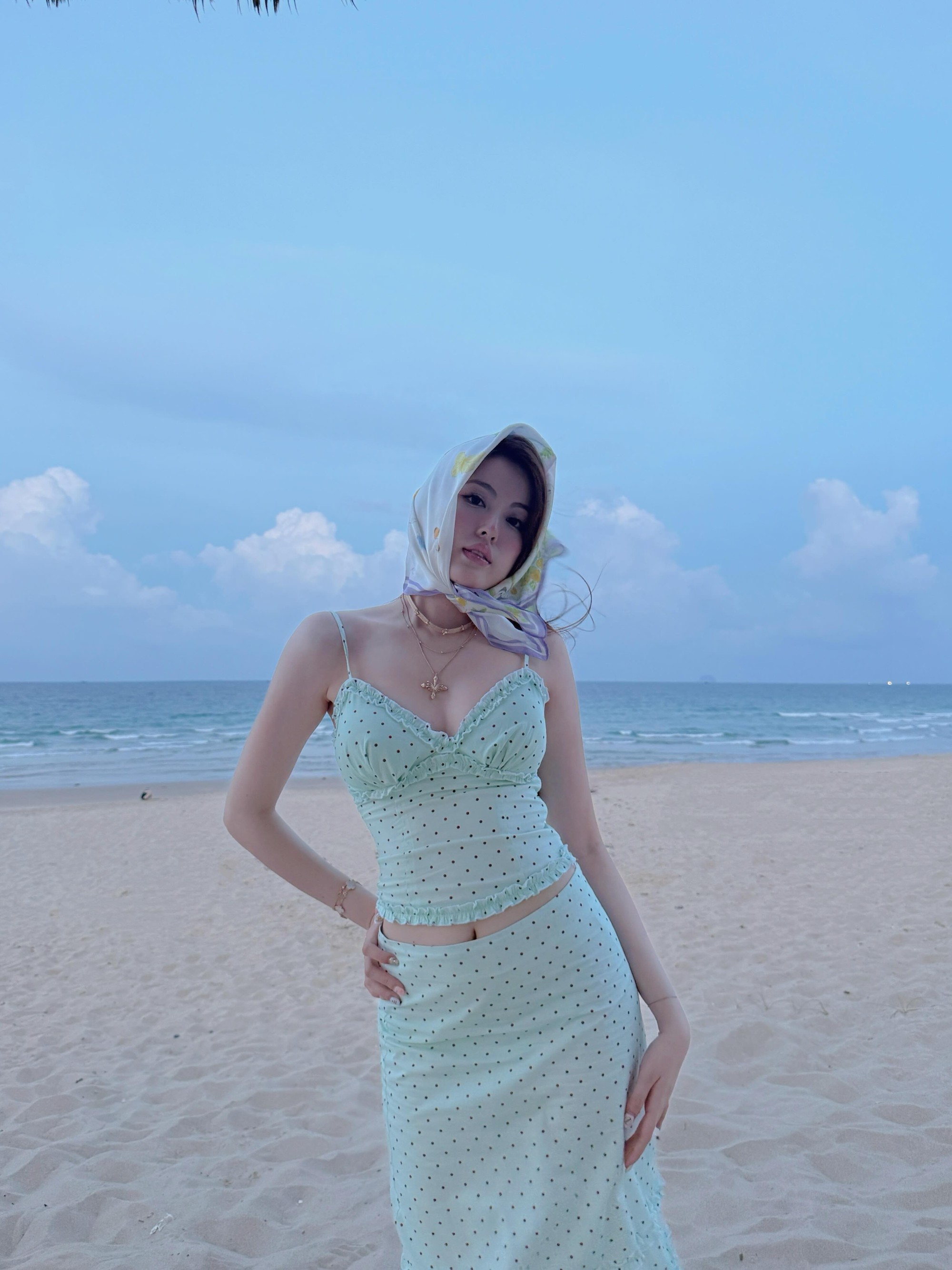 Bạn gái tin đồn của HIEUTHUHAI khoe body bốc lửa, vibe tiểu thư cực sang- Ảnh 6.