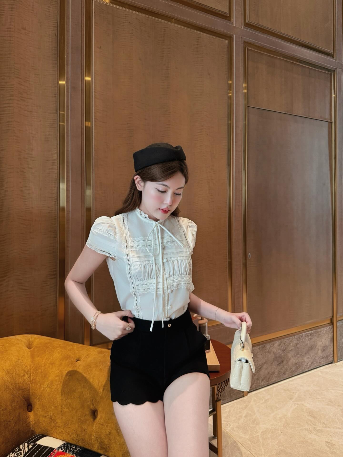 Bạn gái tin đồn của HIEUTHUHAI khoe body bốc lửa, vibe tiểu thư cực sang- Ảnh 11.