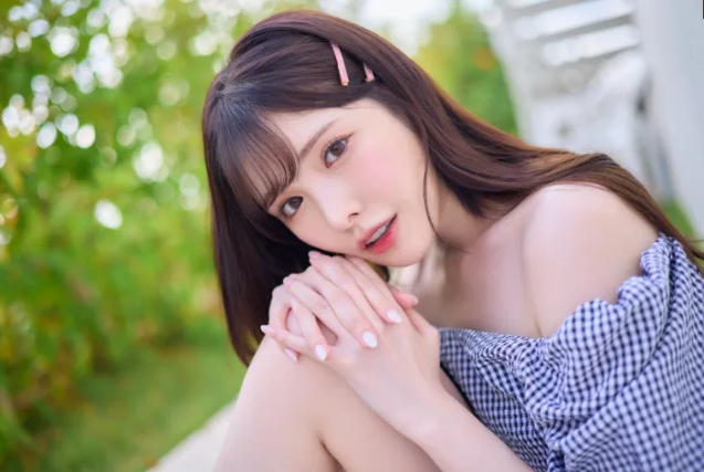 Xóa hẳn trang cá nhân 1,2 triệu theo dõi, hot girl gợi cảm quyết đoạn tuyệt quá khứ, fan bùi ngùi tiếc nuối- Ảnh 1.