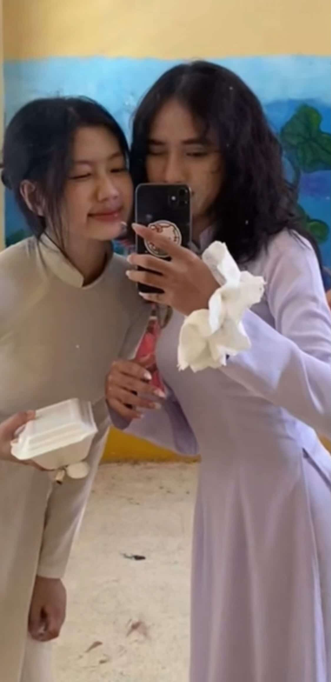 "Bạch nguyệt quang" đến từ Đồng Tháp gây sốt với clip 21 giây trong lớp học- Ảnh 4.