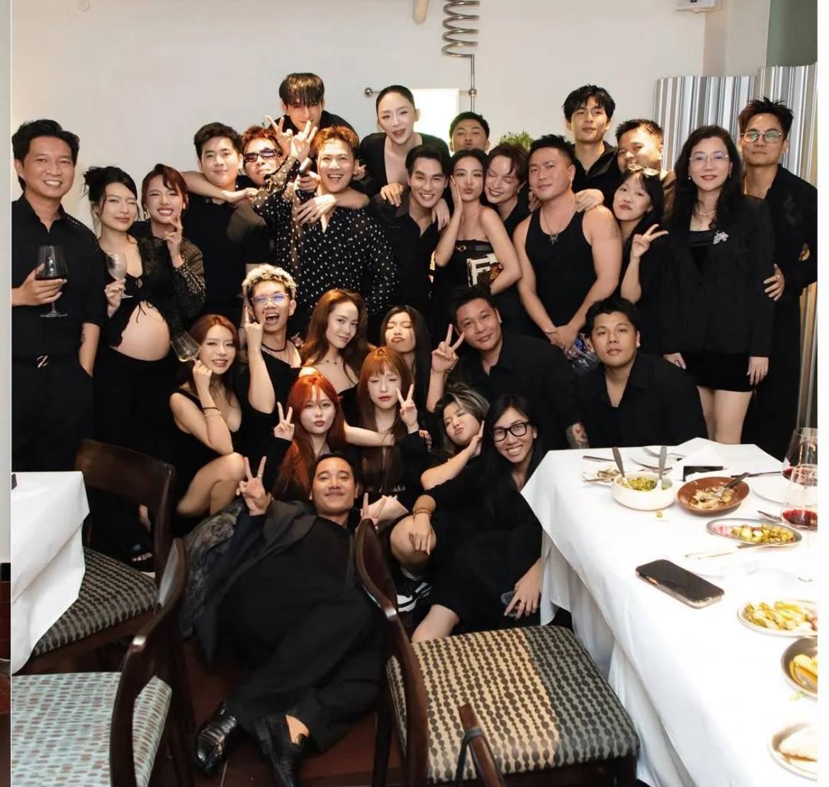 Sinh nhật của Tóc Tiên: Chủ tiệc hở bạo, Puka - Minh Hằng và dàn sao lên đồ quậy tưng bừng!- Ảnh 8.