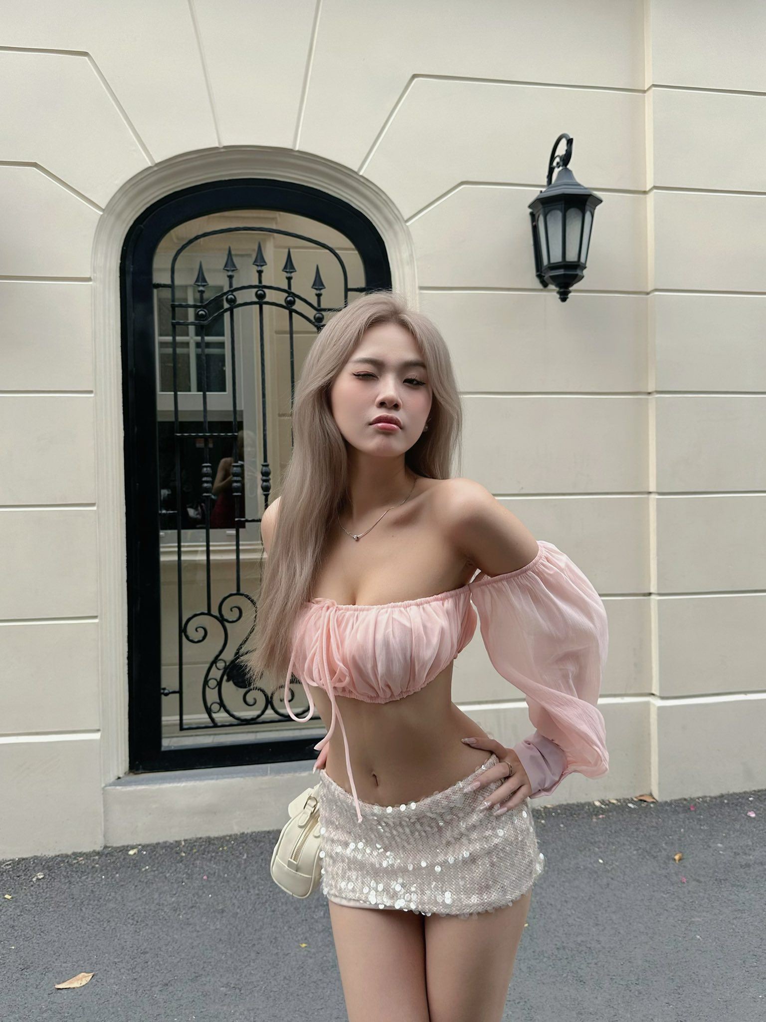 Hội "em ghệ tone hồng" yêu rapper: Visual ai cũng xịn, body đẹp nức nở- Ảnh 20.