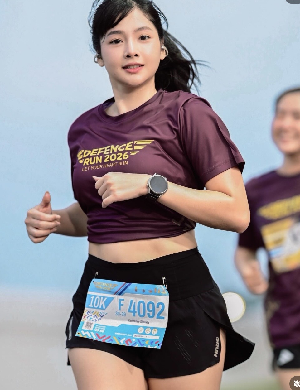 Tưởng chỉ là hot girl đường chạy, ai dè vào trang cá nhân mới ngỡ ngàng- Ảnh 3.