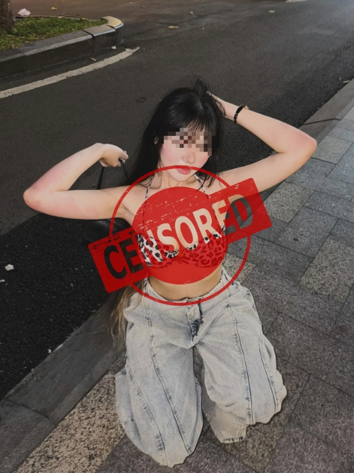 Ăn mặc hở hang giữa phố đông người, hot girl lập tức nhận vô số chỉ trích- Ảnh 5.