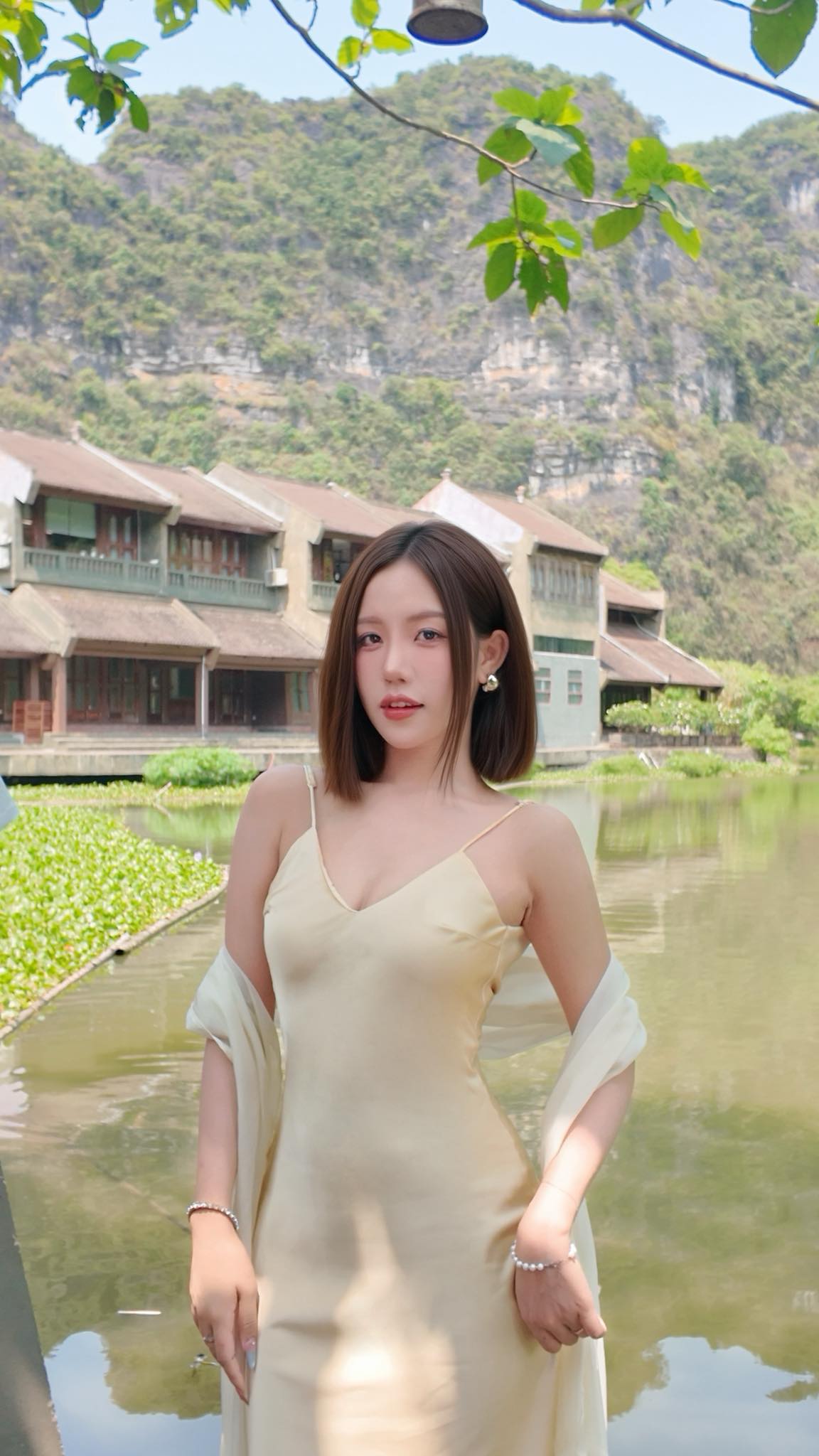 World Cup chưa đến, thế nhưng mạng xã hội đã "nóng" vì sự xuất hiện của một hot girl- Ảnh 6.