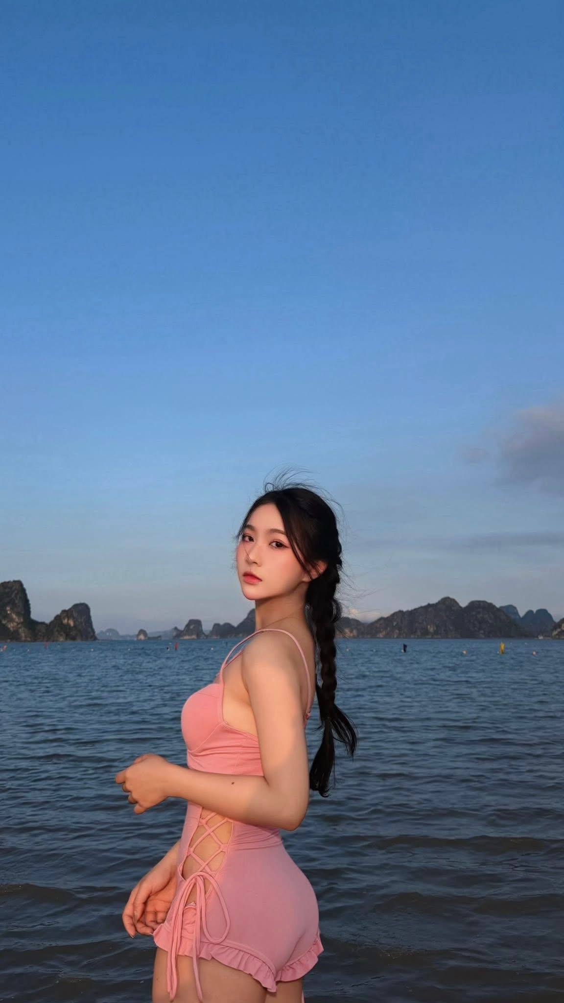 Hotgirl bóng đá vừa tung ảnh "xuống nước", 500 anh em tràn vào thả tim vì quá hài lòng!- Ảnh 4.
