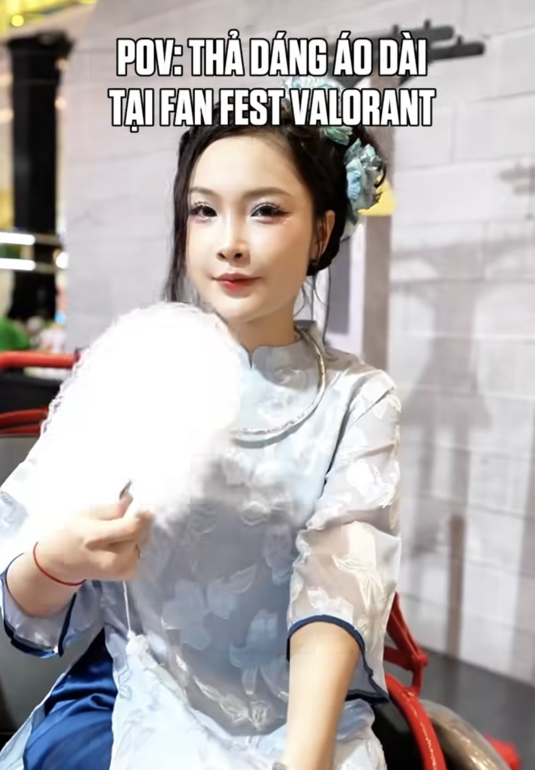 Bất ngờ gặp lại nữ MC có "nụ hôn viral" tại Fan Fest VALORANT- Ảnh 5.