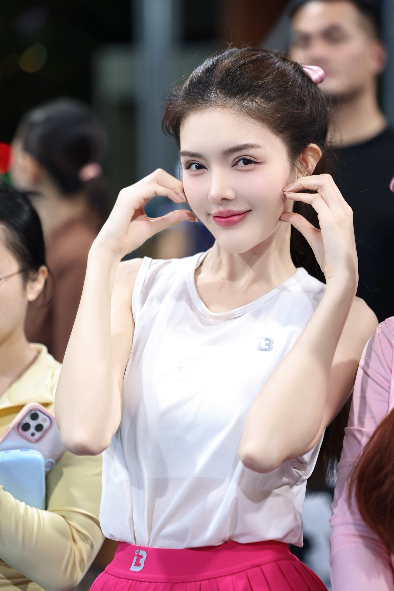 Nhan sắc hiện tại của Lilly Luta: "Búp bê sống" thế hệ 9X ngày ấy giờ ra sao sau những lần đập đi xây lại?- Ảnh 11.