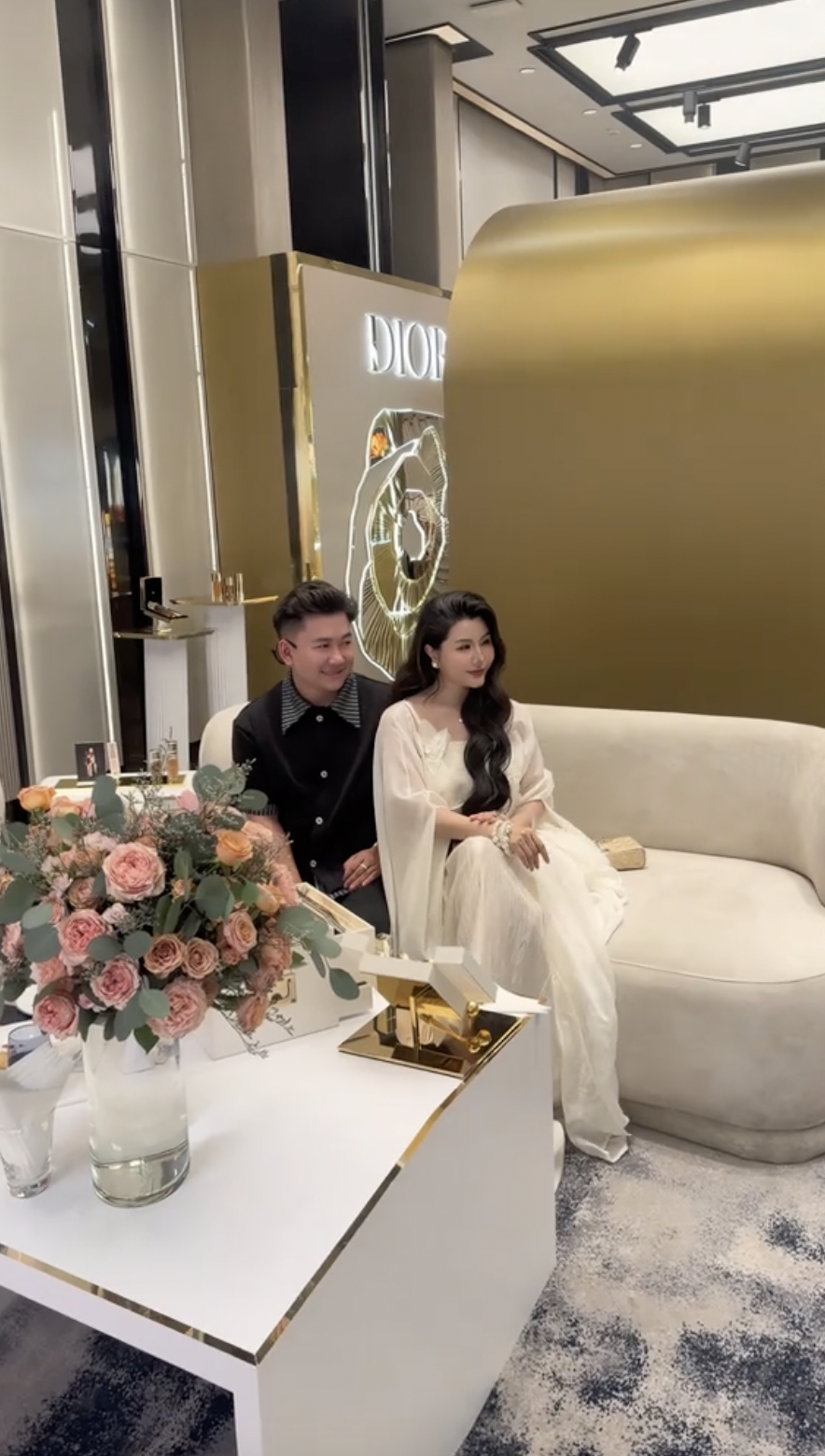 Gương mặt khác lạ của mỹ nhân sở hữu body “siêu thực” từng phủ sóng cõi mạng- Ảnh 2.