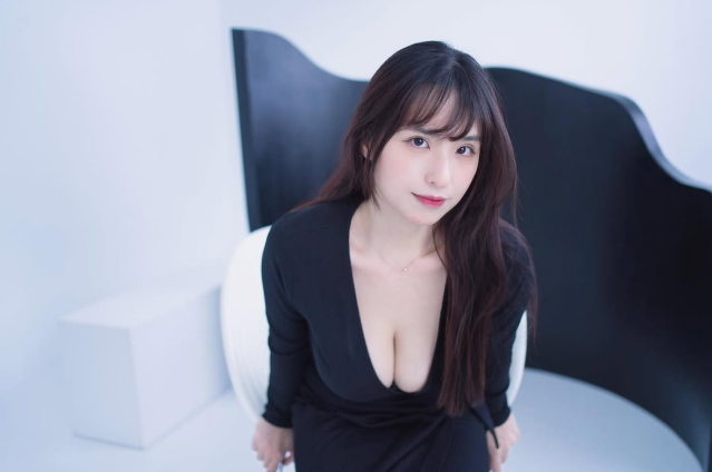 Khoe clip chạy bộ hút hơn 800.000 lượt xem, nữ YouTuber bất ngờ bị chỉ trích dùng vòng một câu view- Ảnh 6.