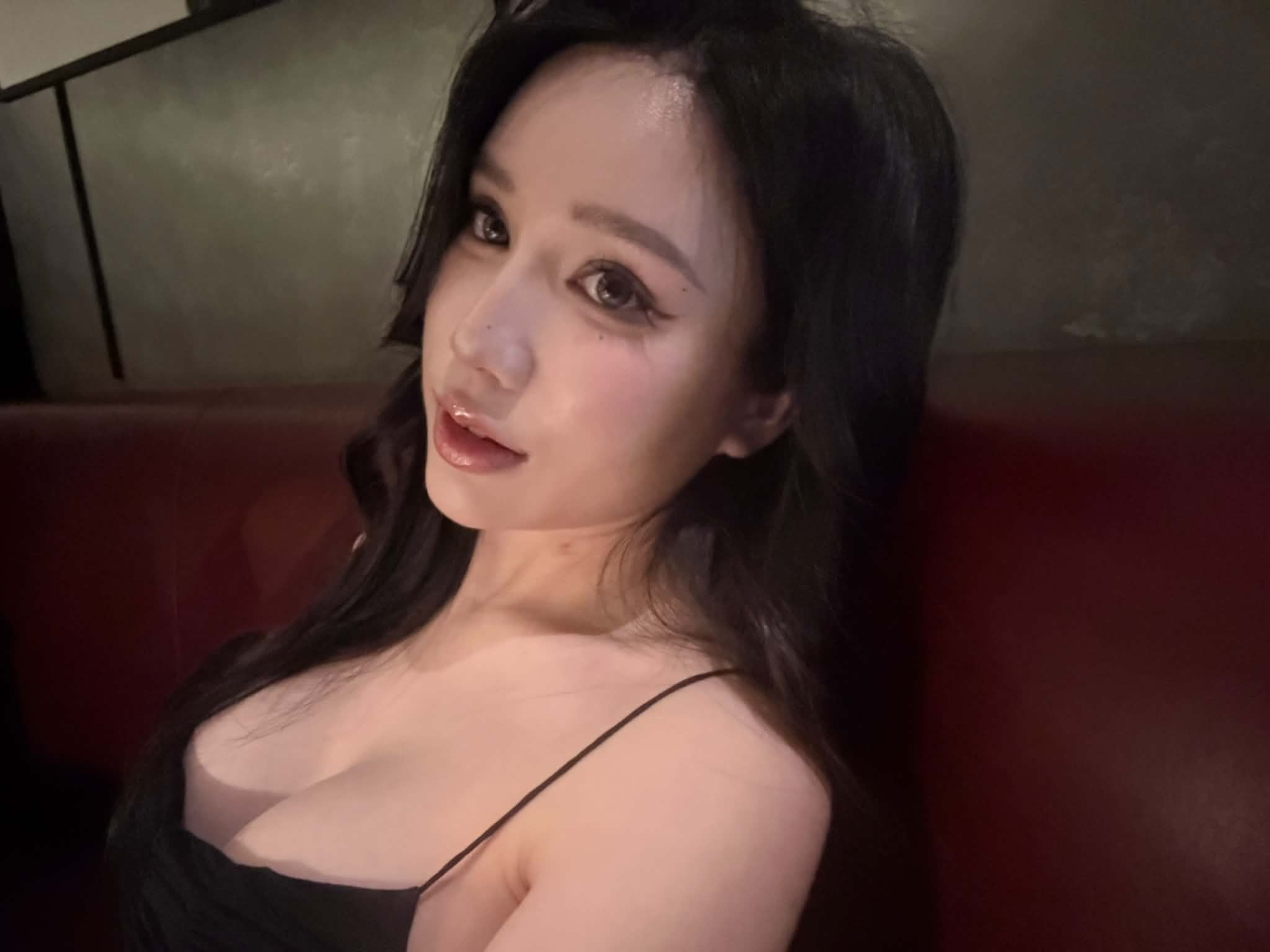 Liên tục bị quấy rối bằng những ngôn từ khiếm nhã, đây có thể là nữ streamer "khổ nhất" Việt Nam- Ảnh 1.