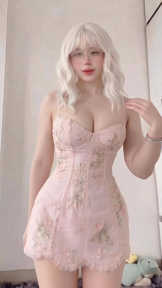 Hot girl AI viral khắp cõi mạng, cứ "bay nick" lại lập mới, hút hàng triệu view nhưng nền tảng vẫn thờ ơ?- Ảnh 1.