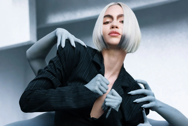 Grimes, người phụ nữ kỳ lạ sinh con cho tỷ phú Elon Musk: Tự phẫu thuật nhãn cầu, đóng thuyền chở gà và làm nhạc về ngày tận thế- Ảnh 1. Grimes, người phụ nữ kỳ lạ sinh con cho tỷ phú Elon Musk: Tự phẫu thuật nhãn cầu, đóng thuyền chở gà và làm nhạc về ngày tận thế- Ảnh 1.
